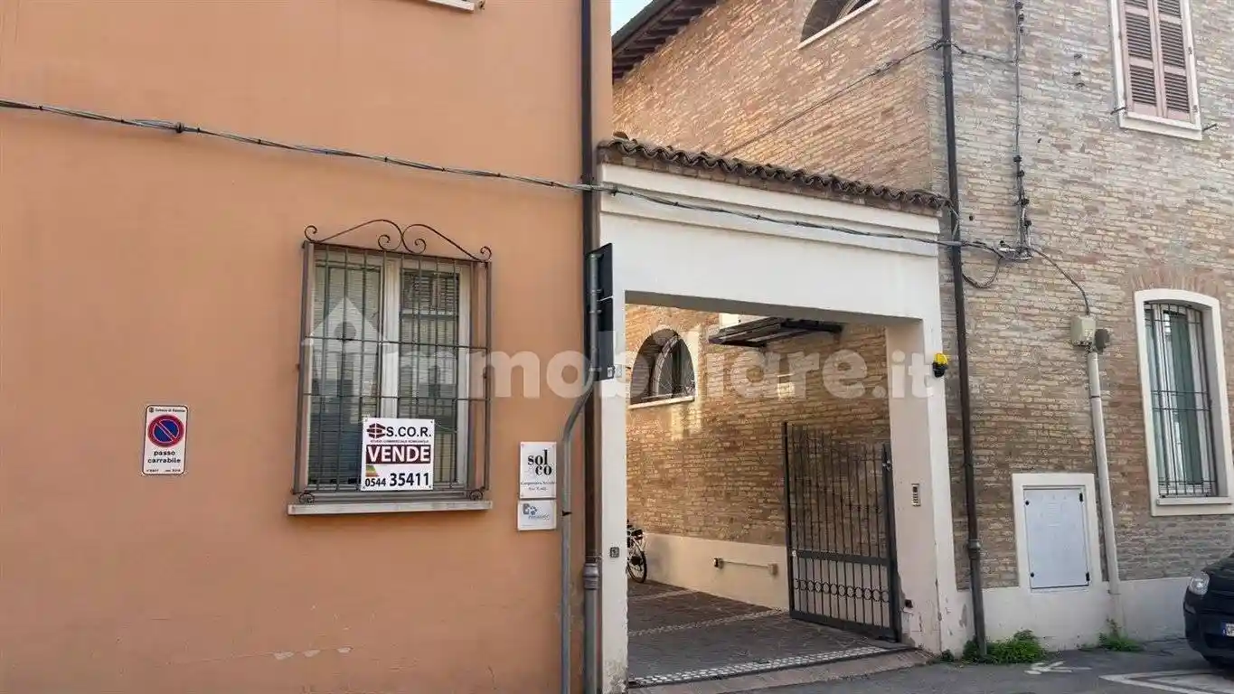 Palazzo - Edificio in vendita a Ravenna