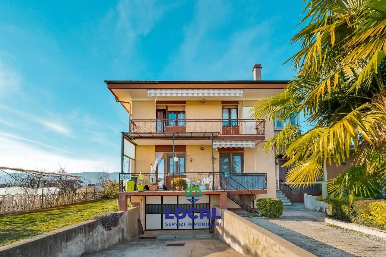Villa in vendita a Busca