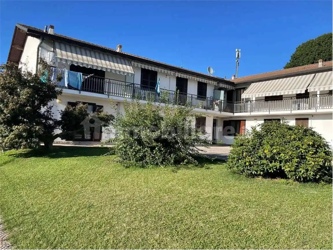 Appartamento in affitto a Sesto Calende