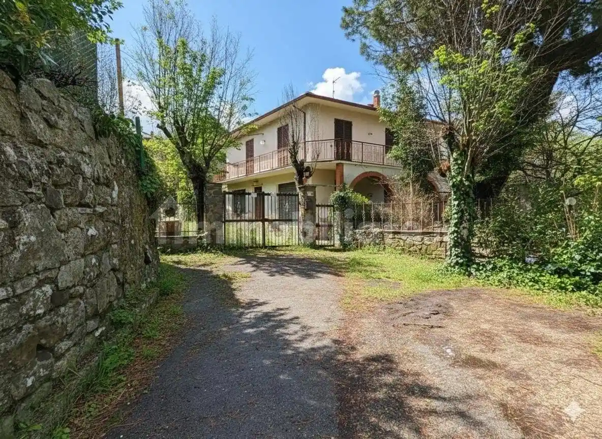 Villa in vendita a Castelfranco Piandisco