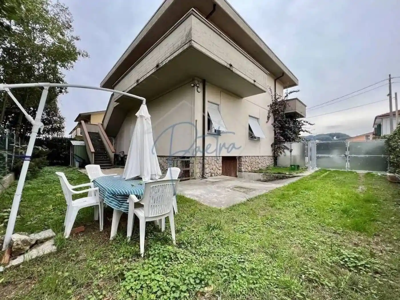 Appartamento in vendita a Massa