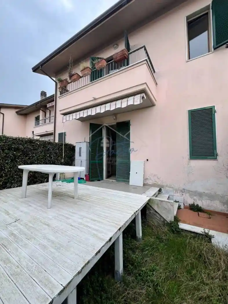 Villa in vendita a Massa