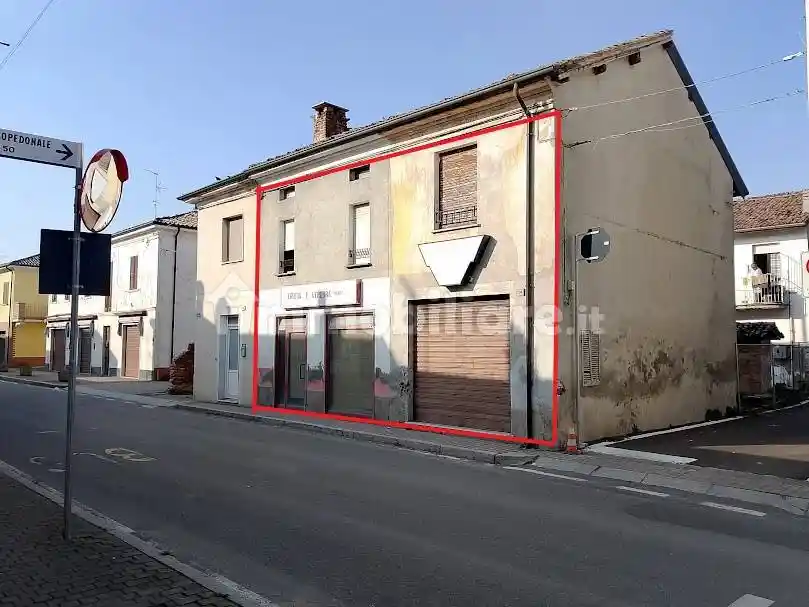 Casa indipendente in vendita a Bressana Bottarone