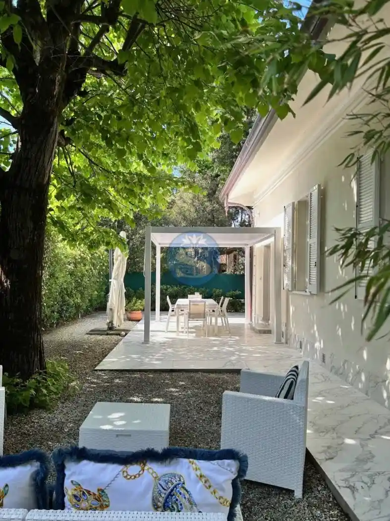 Villa in vendita a Pietrasanta