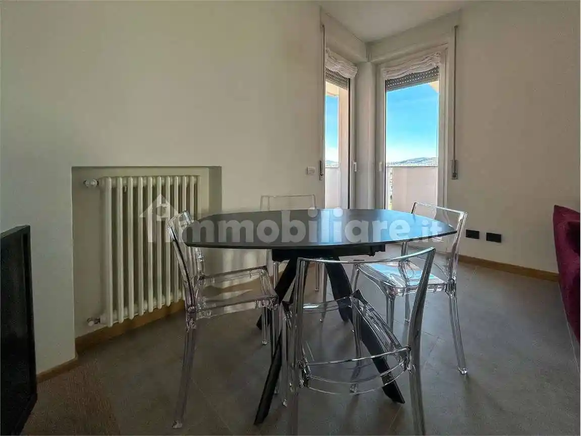 Attico - Mansarda in affitto a Angera