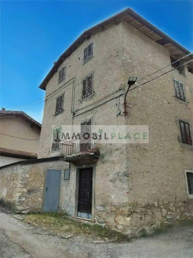 Rustico - Casale in vendita a Vallarsa