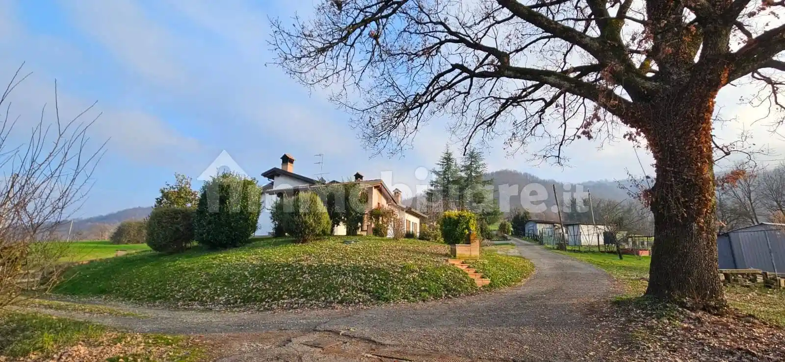 Villa in vendita a Varano de' Melegari