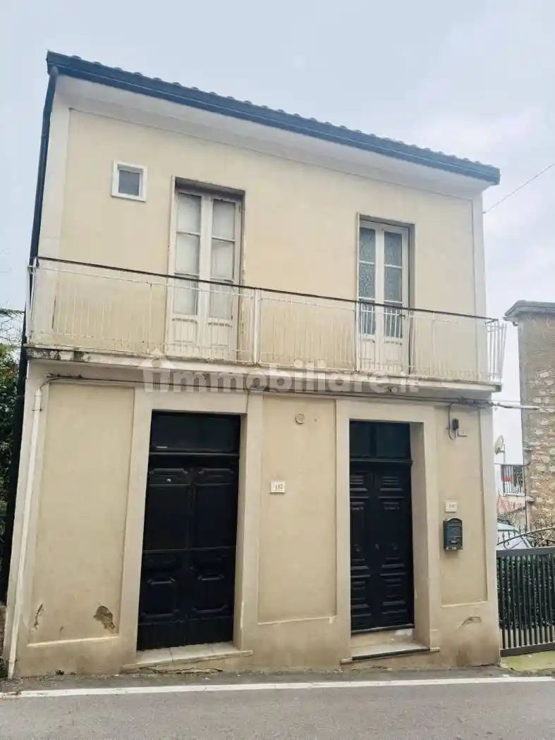 Casa indipendente in vendita a Postiglione