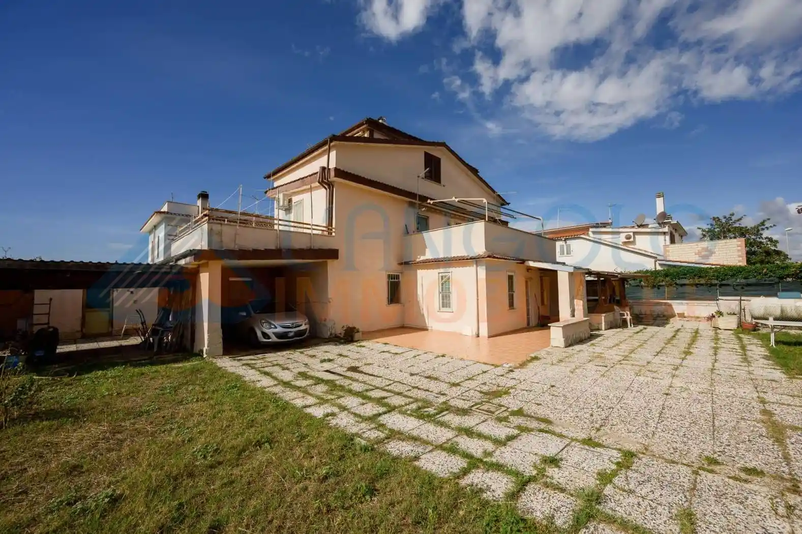 Villa in vendita a Ladispoli