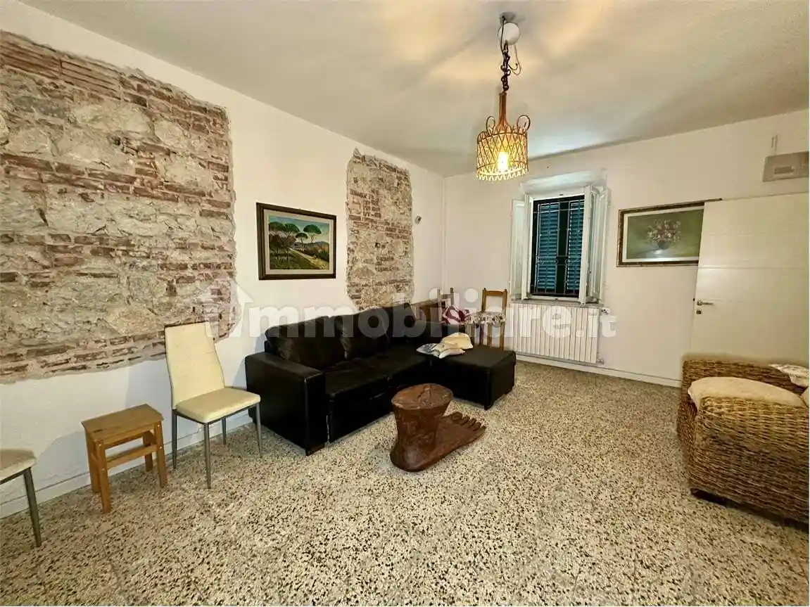 Casa indipendente in vendita a Montecarlo