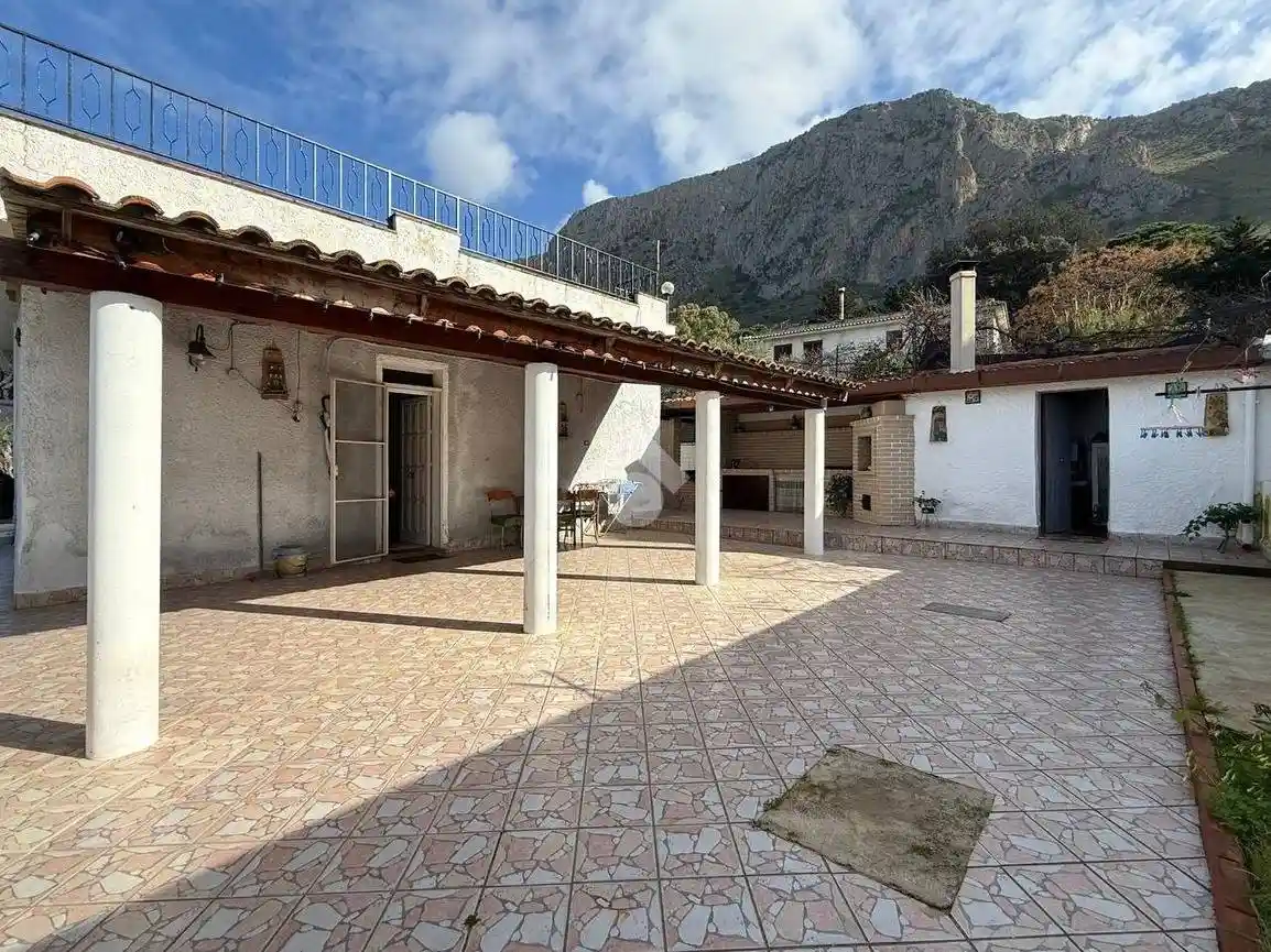 Villa in vendita a Terrasini