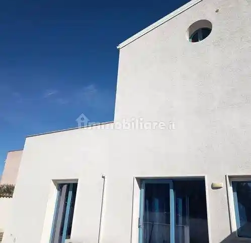 Casa indipendente in affitto a Noto