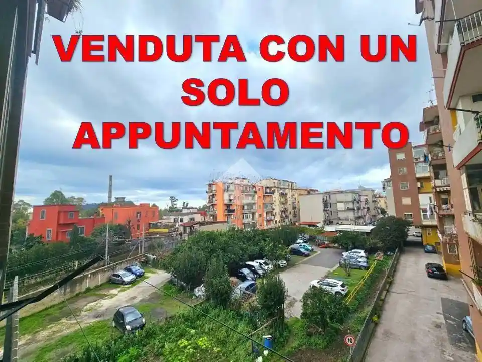 Appartamento in vendita a Napoli