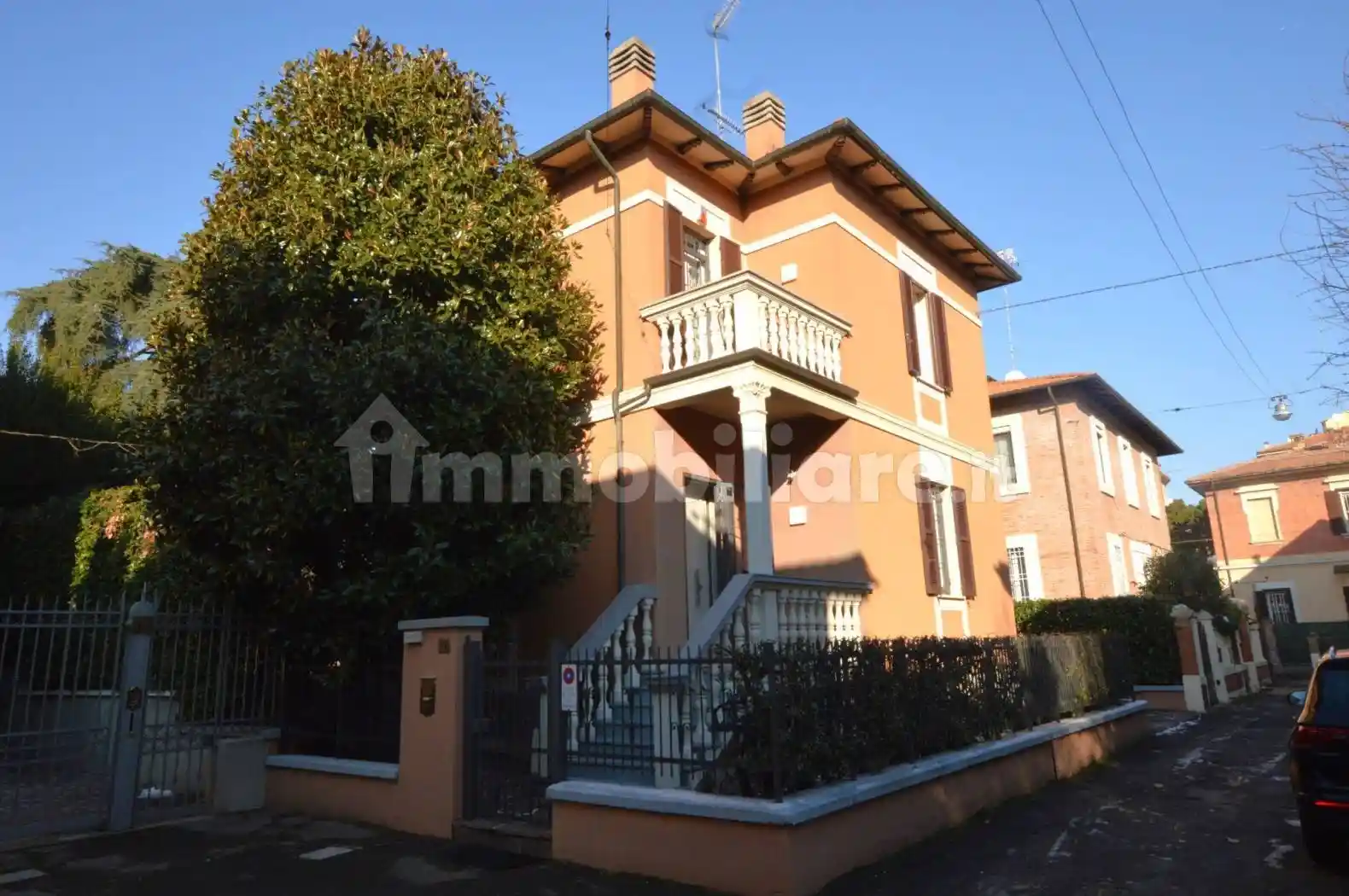Villa in vendita a Bologna