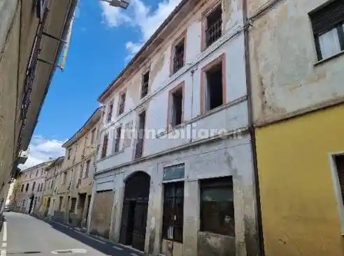 Appartamento in vendita a Fara Novarese