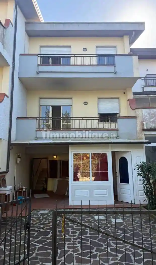 Villetta a schiera in vendita a Viareggio