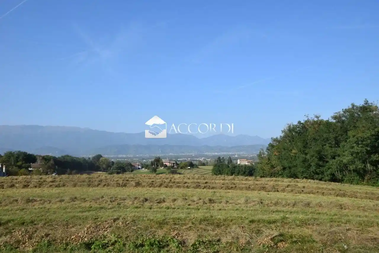 Rustico - Casale in vendita a Volpago del Montello