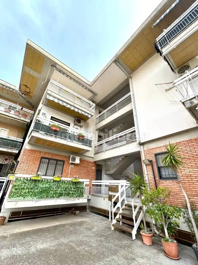 Appartamento in vendita a Aci Catena