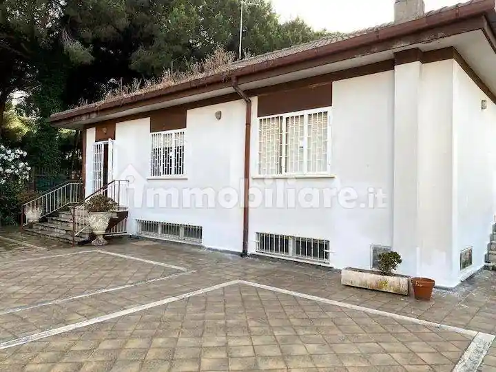 Villa in affitto a Anzio