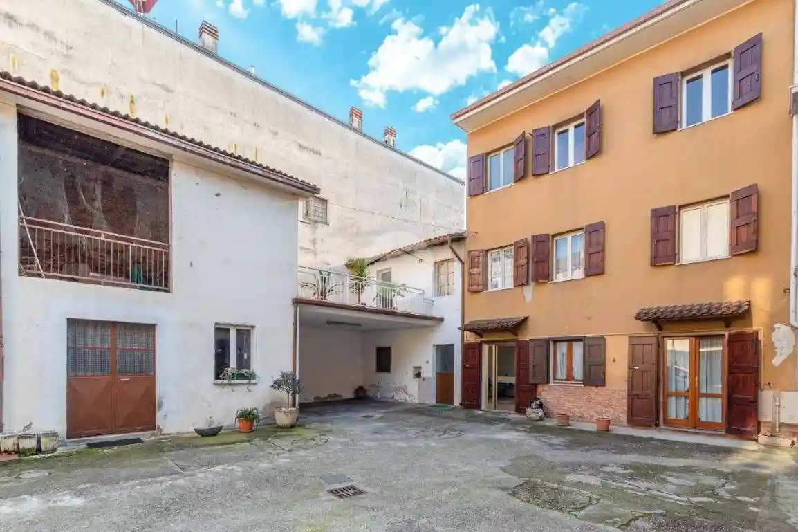 Rustico - Casale in vendita a Bussolengo