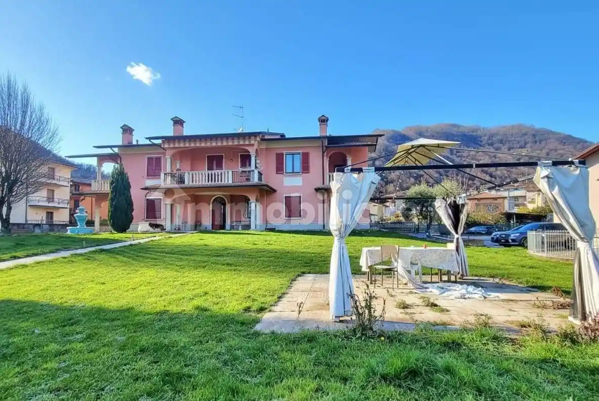 Villa in vendita a Sarezzo