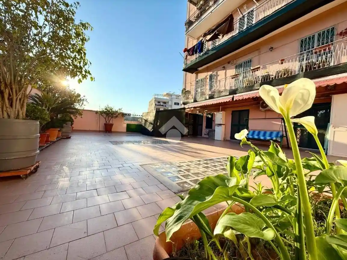 Appartamento in vendita a Napoli