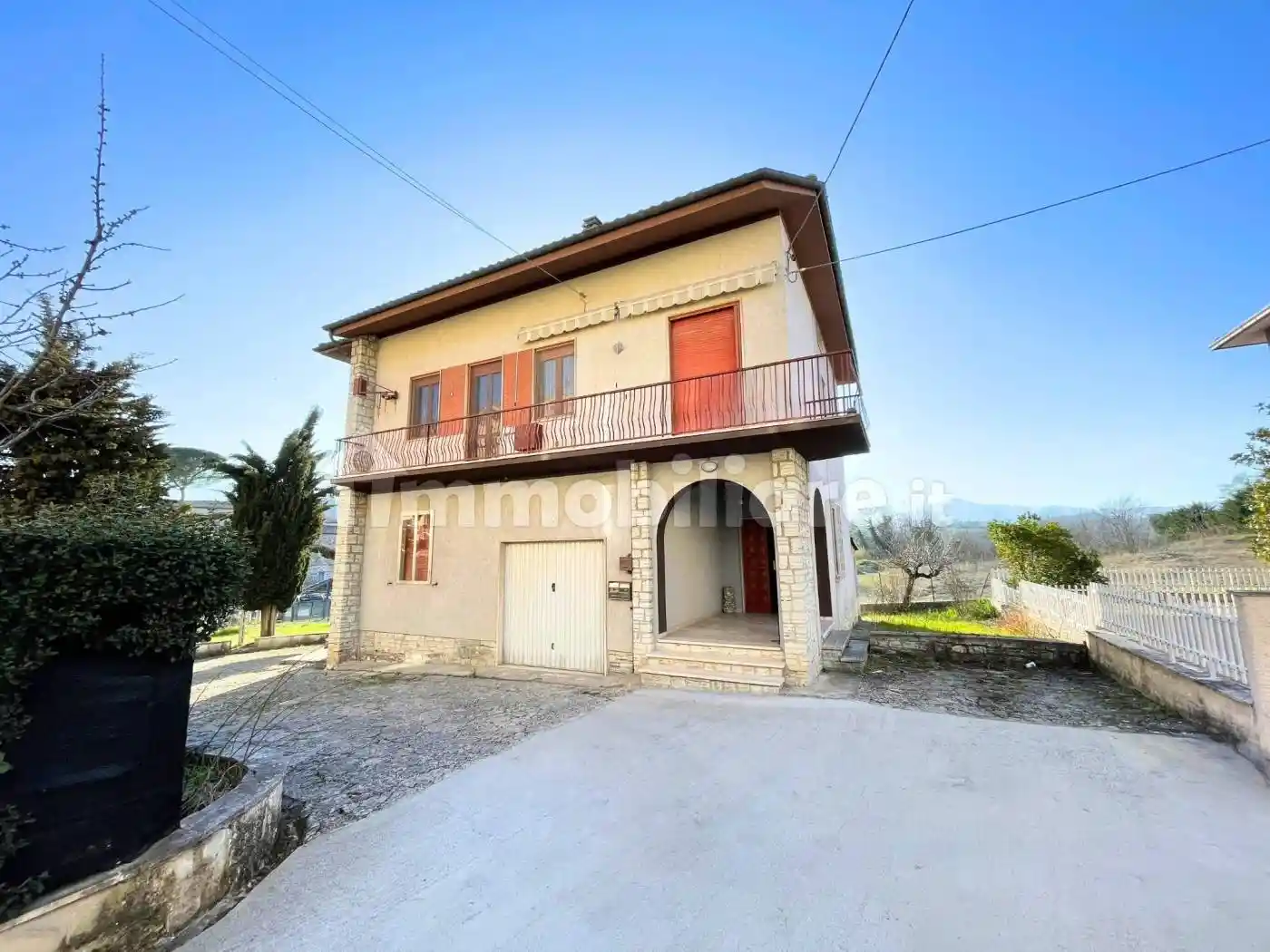 Villa in vendita a Matelica