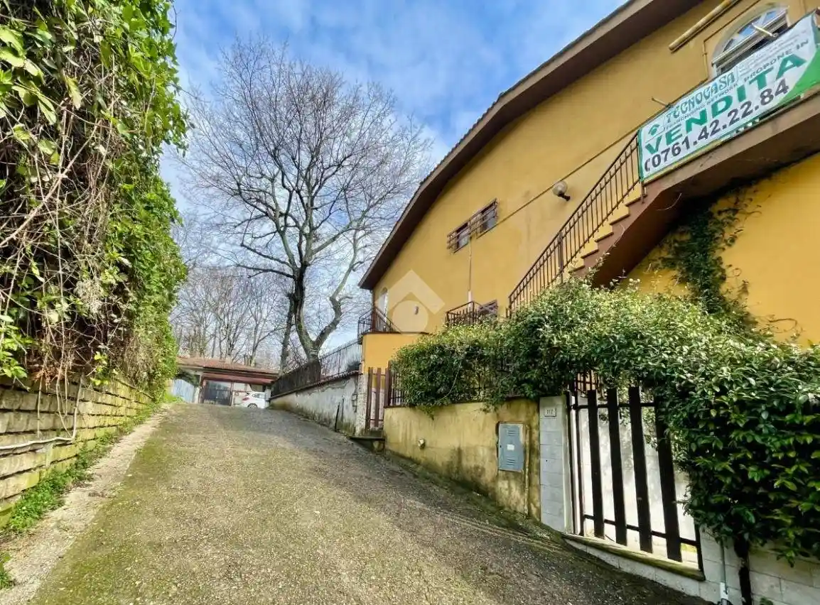 Villetta a schiera in vendita a Valentano