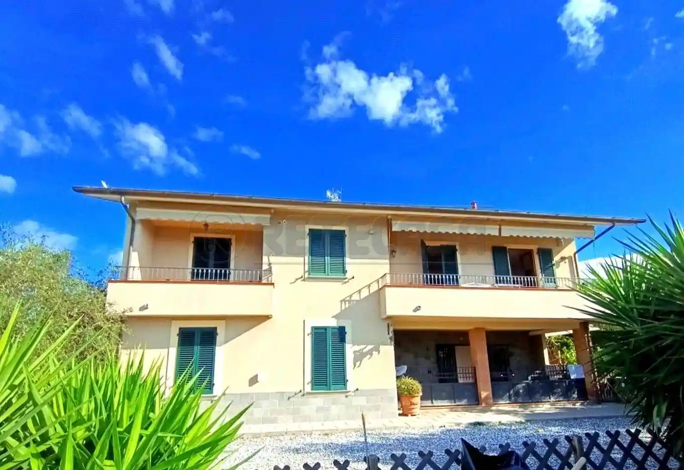 Villa in vendita a Sarzana