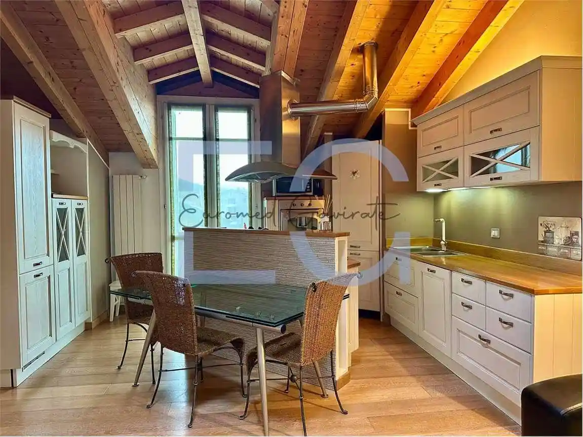 Attico - Mansarda in affitto a Malnate