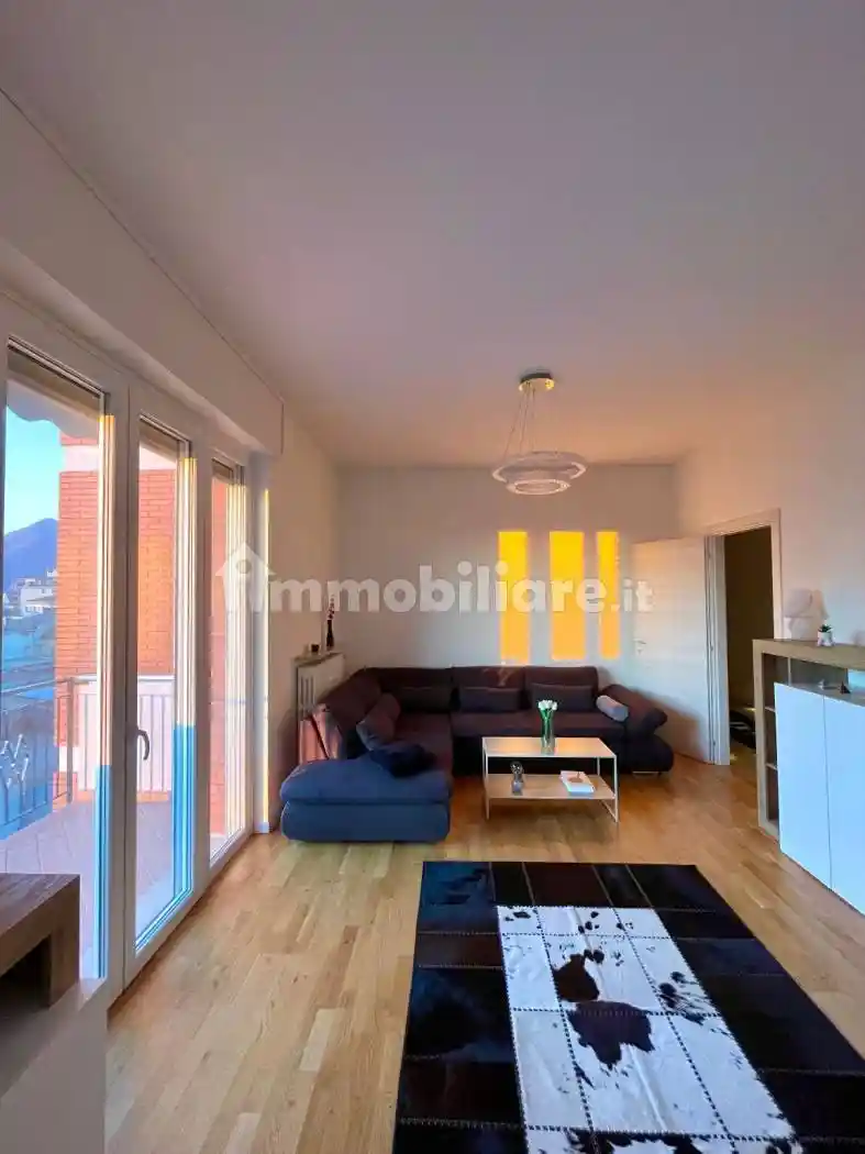 Appartamento in affitto a Almè