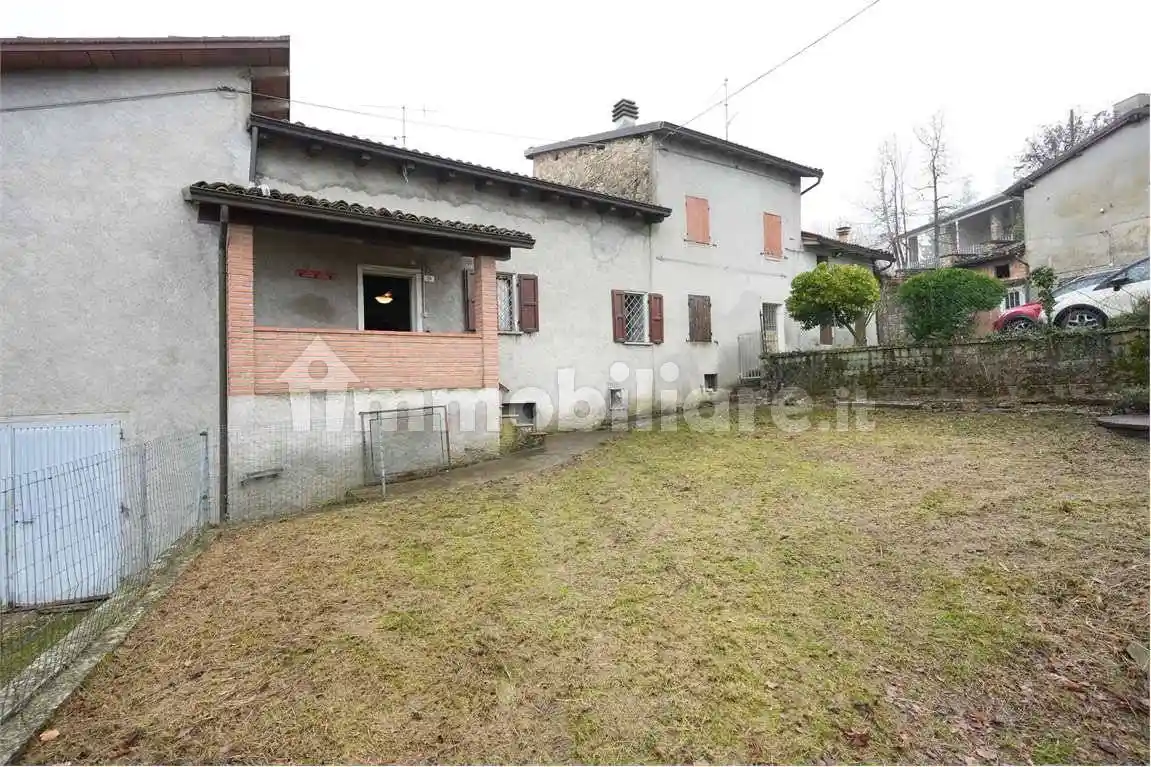 Casa indipendente in vendita a Canossa