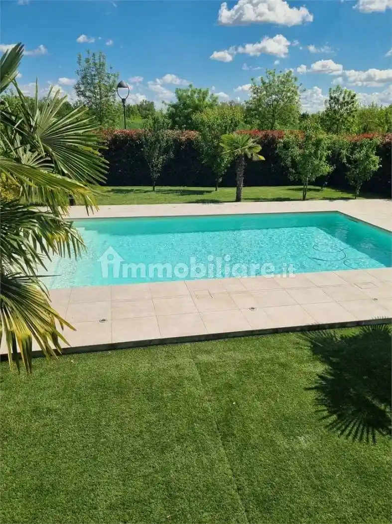 Villa in vendita a Piacenza