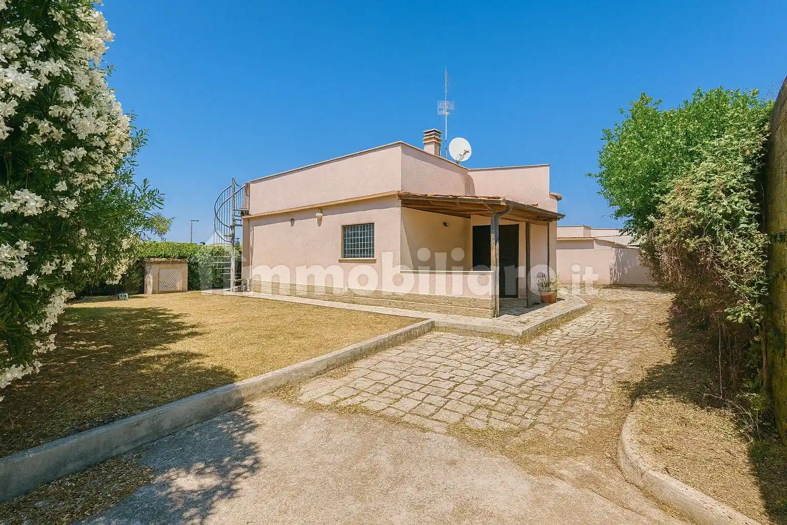 Villa in vendita a Ardea