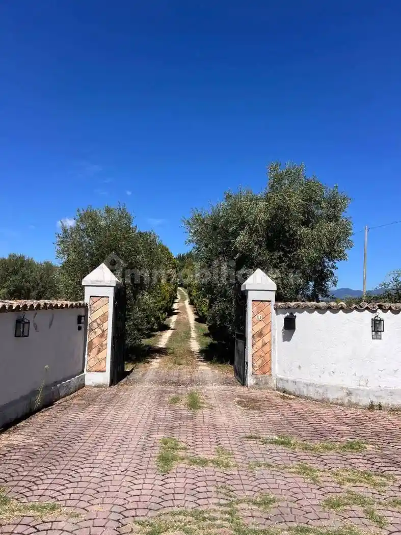 Villa in vendita a Cantalupo in Sabina