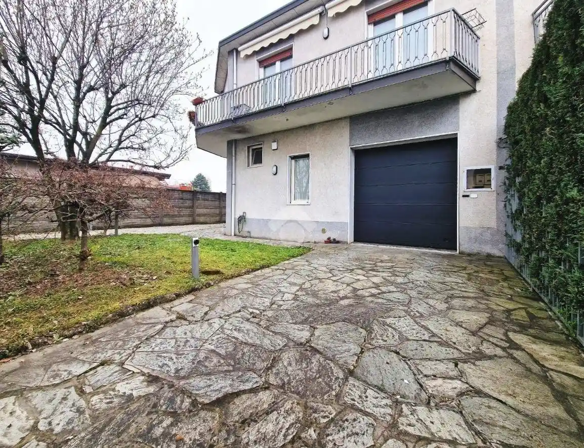 Villa in vendita a Muggiò