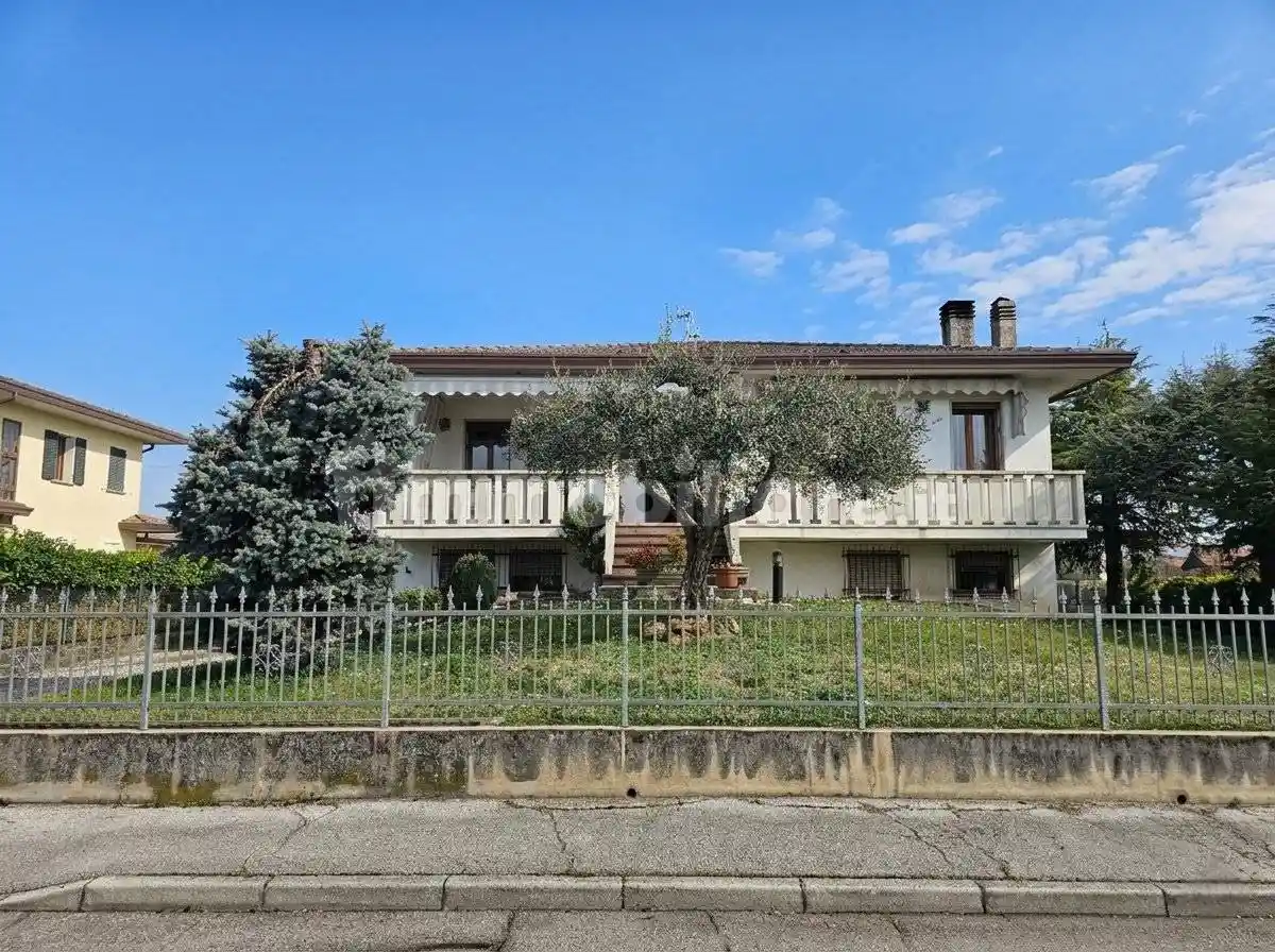 Casa indipendente in vendita a Megliadino San Vitale