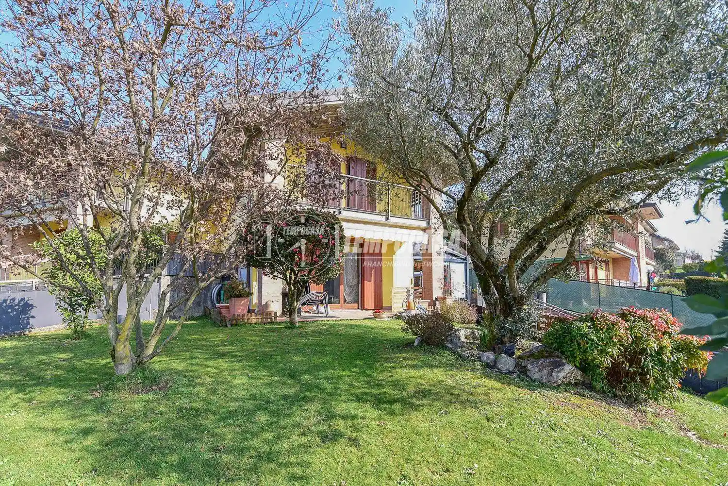 Villa in vendita a Capiago Intimiano