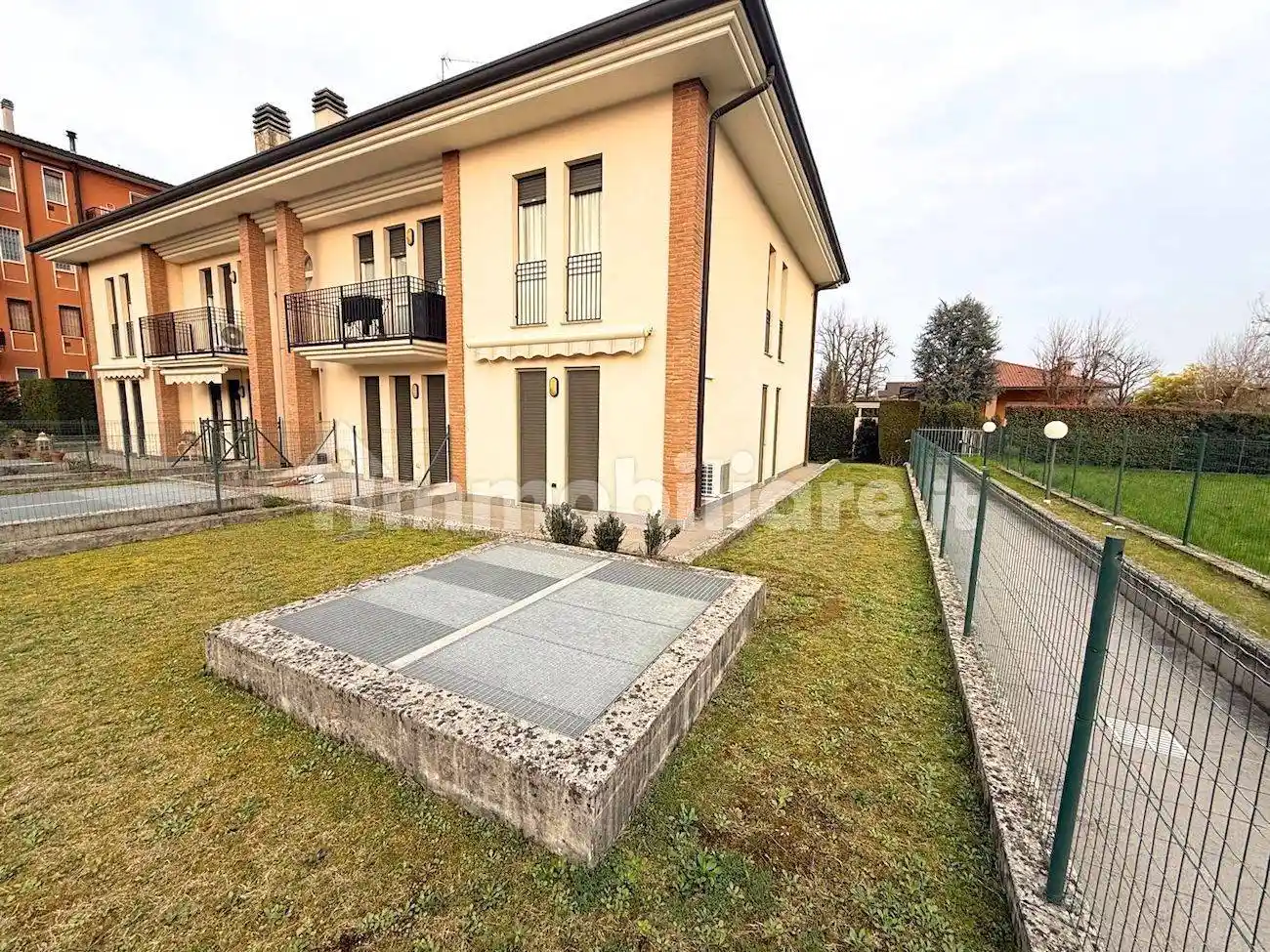 Appartamento in vendita a Lomagna