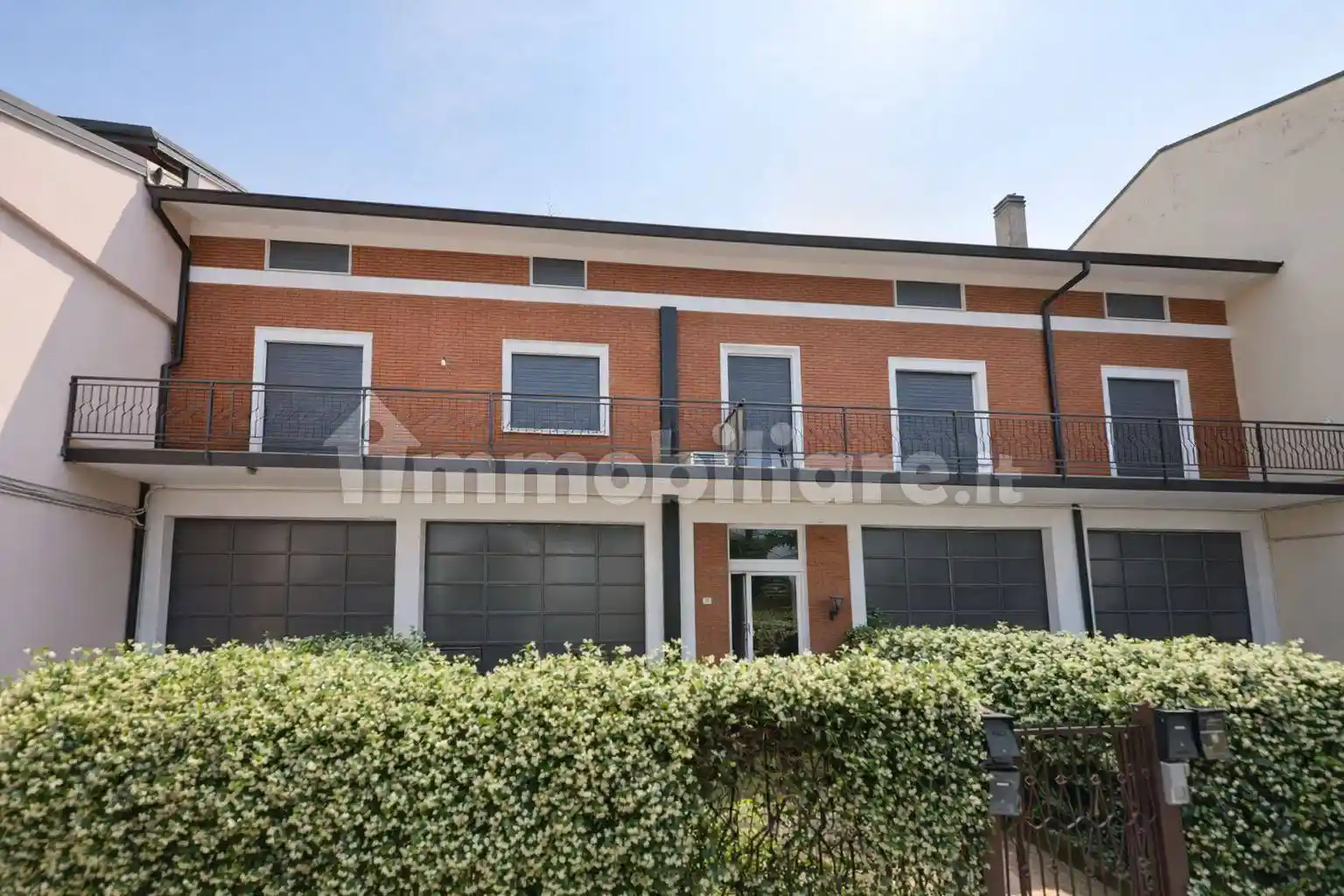 Palazzo - Edificio in vendita a Verona