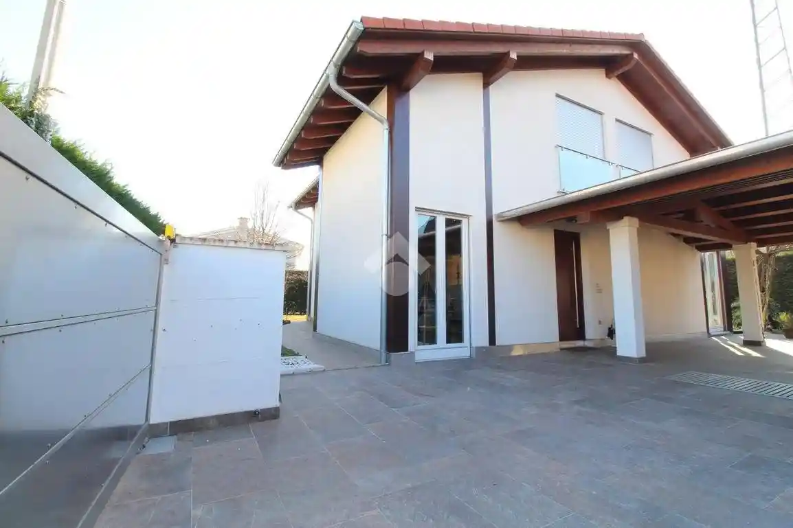 Villa in vendita a Schiavon