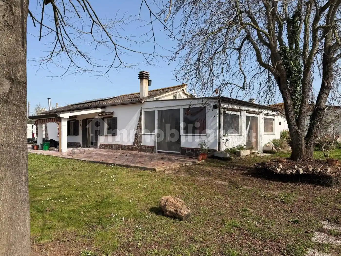 Villa in vendita a Latina