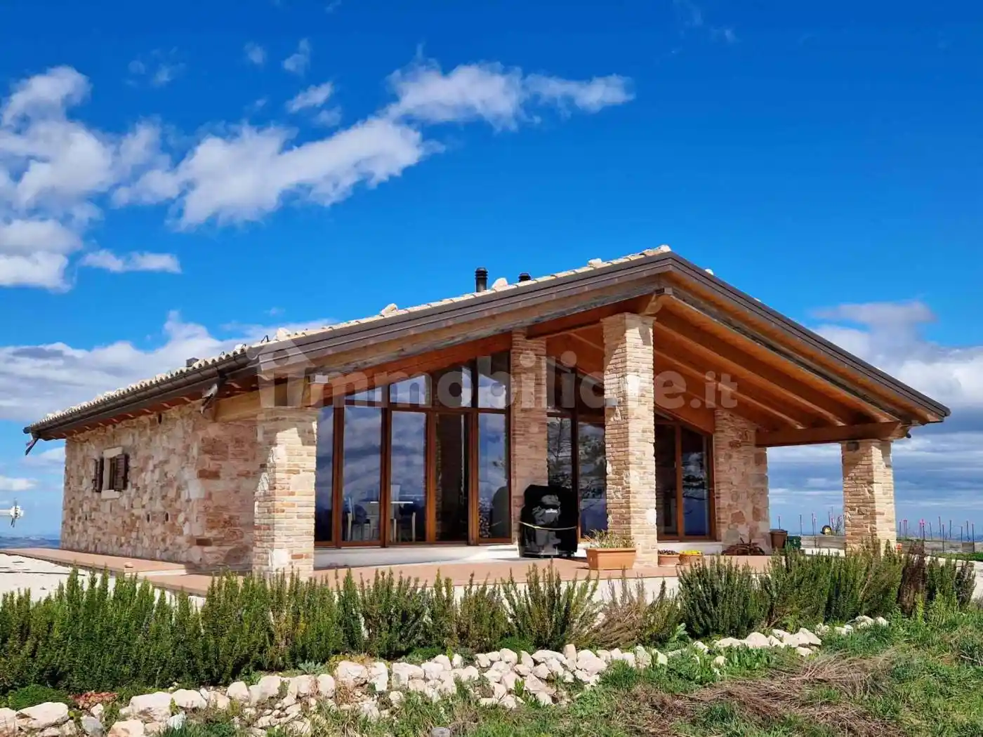 Rustico - Casale in vendita a Amandola