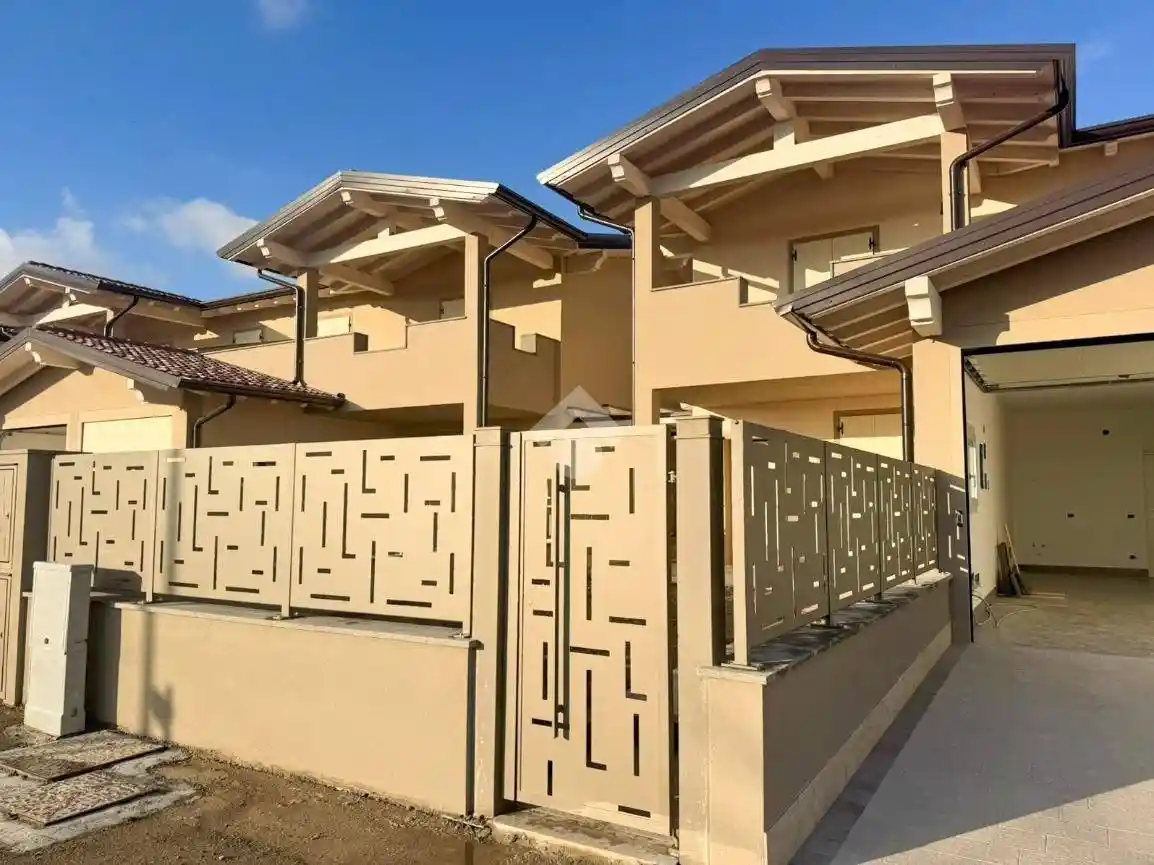 Villa in vendita a Bagnolo Mella