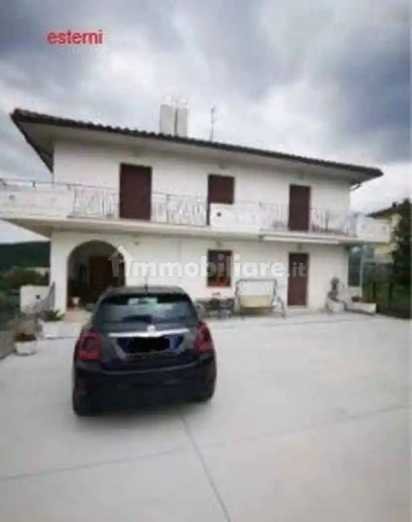 Villa in vendita a Civitella del Tronto