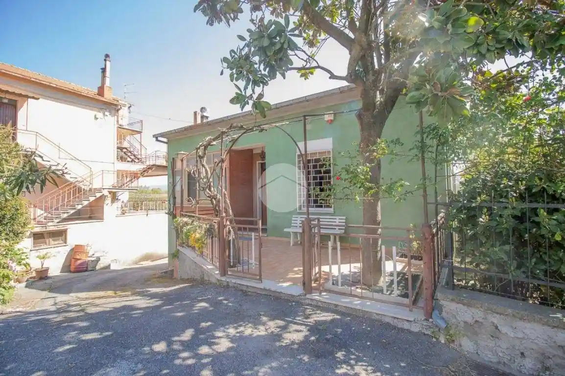 Appartamento in affitto a Magliano Sabina