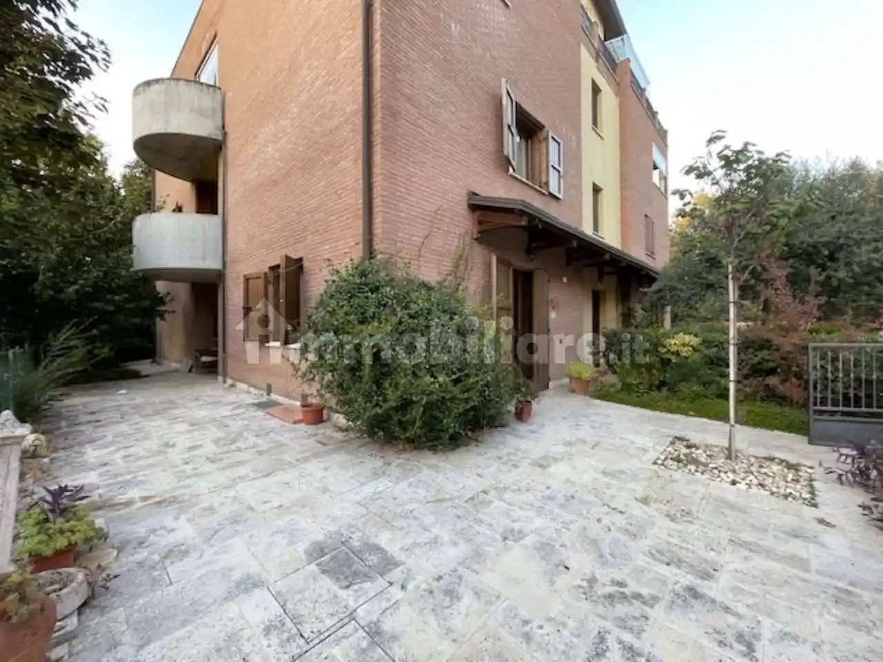 Casa indipendente in vendita a Modena