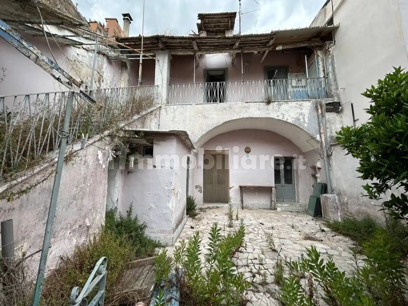 Villa in vendita a Cesa