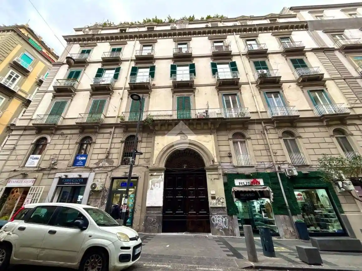 Appartamento in vendita a Napoli