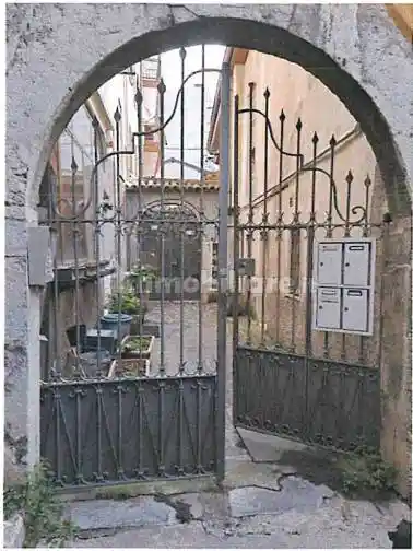 Appartamento in vendita a Gazzaniga